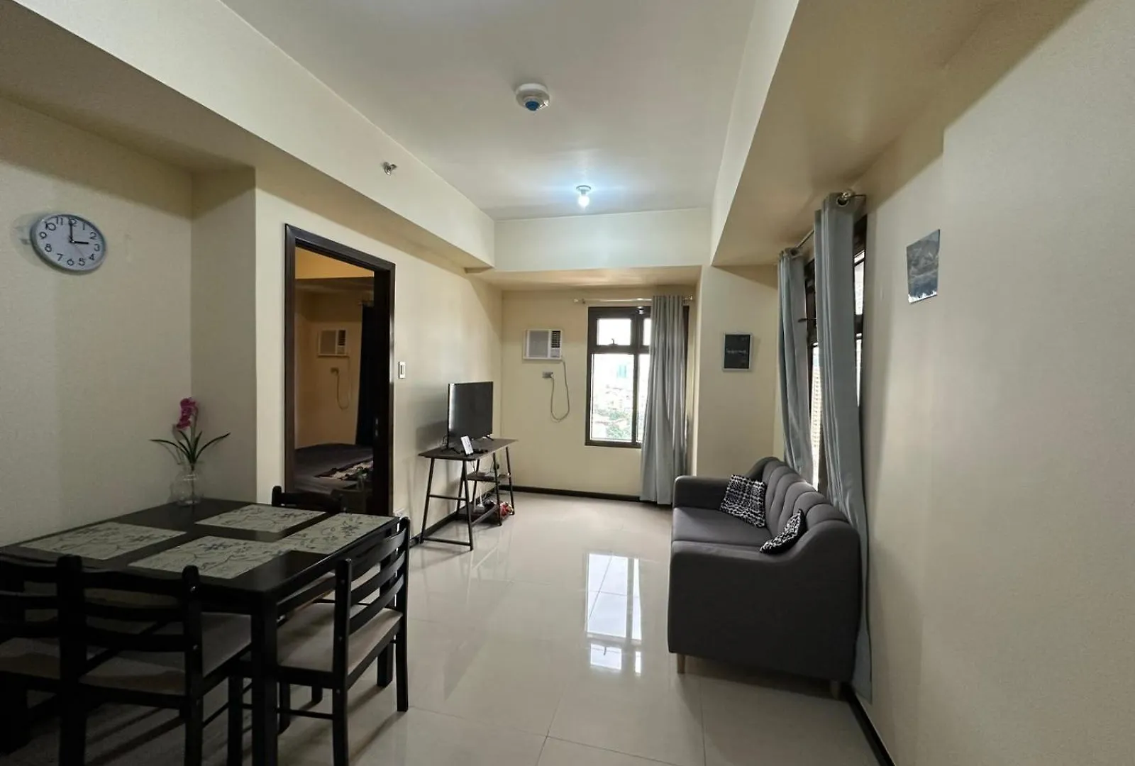Apartment 1 Bedroom Staycation In Pasay Manila