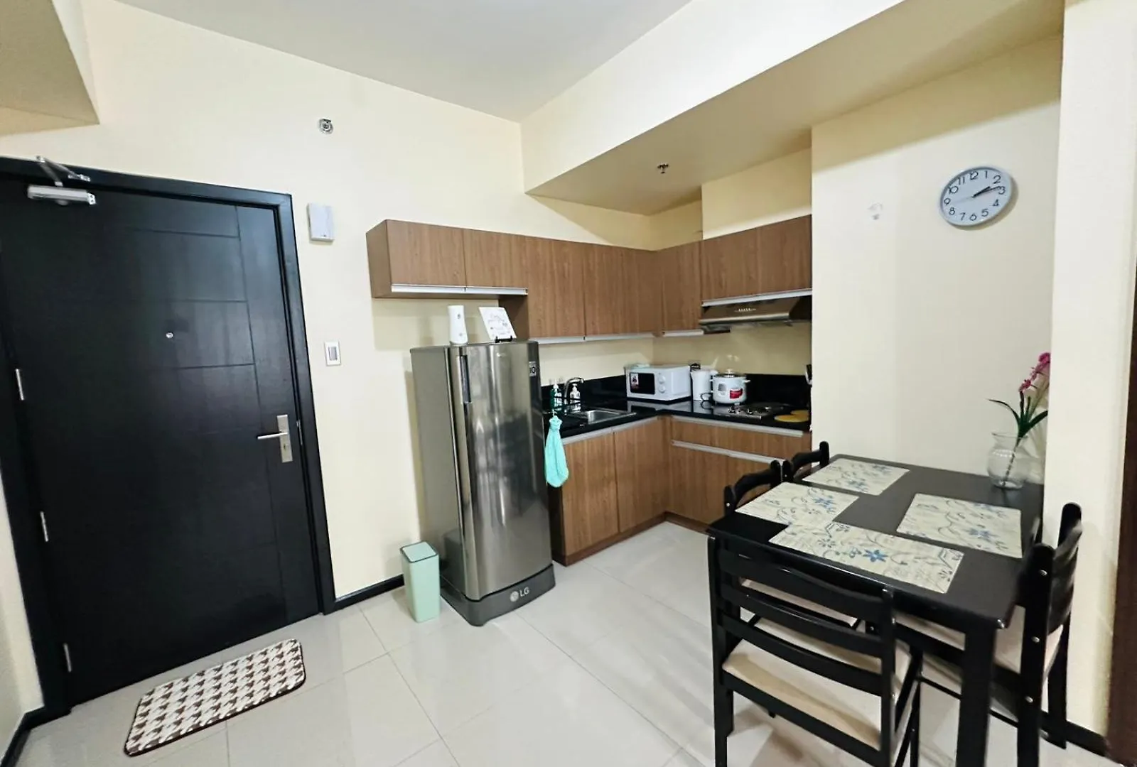 1 Bedroom Staycation In Pasay Manila 0*,  Philippines