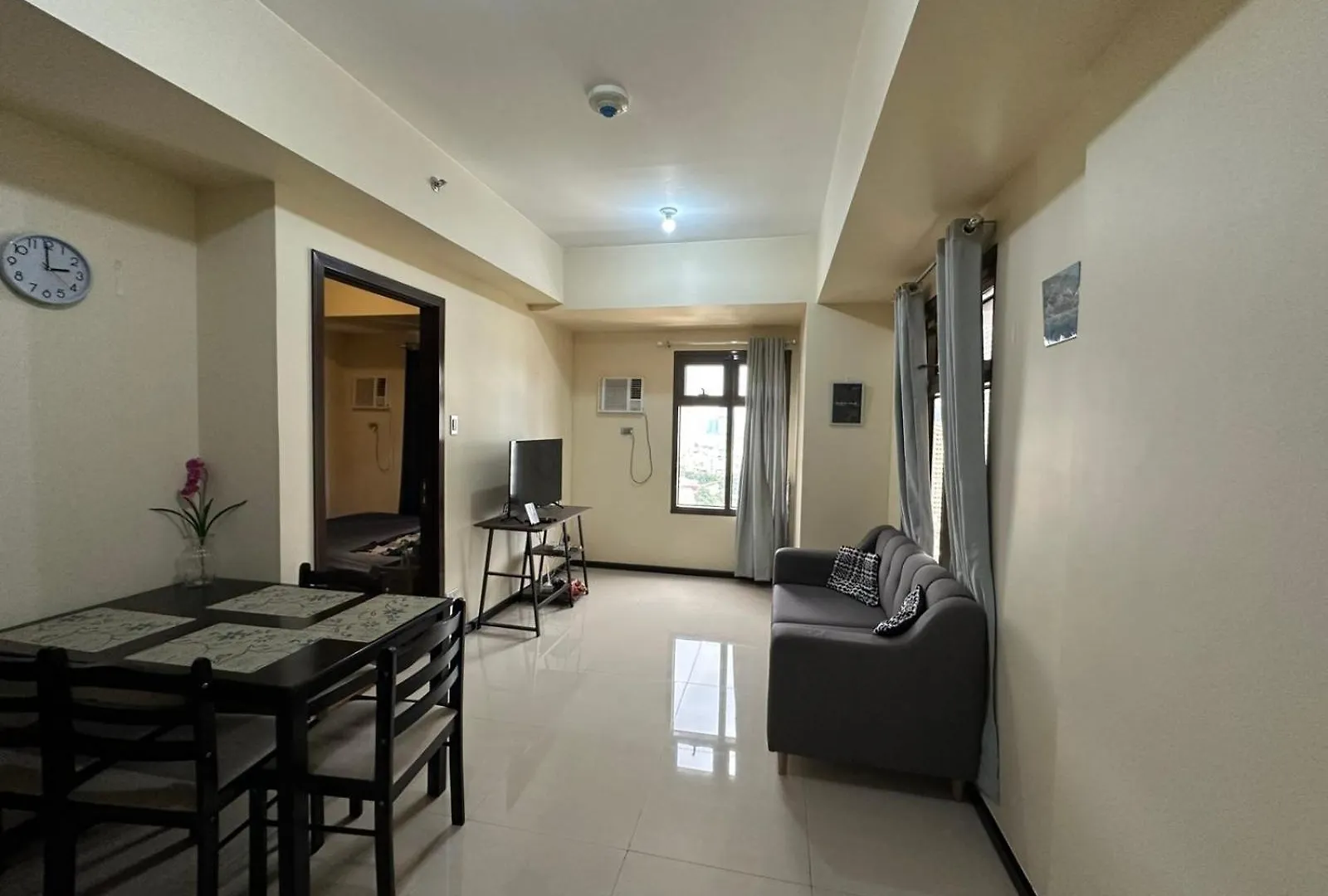 1 Bedroom Staycation In Pasay location